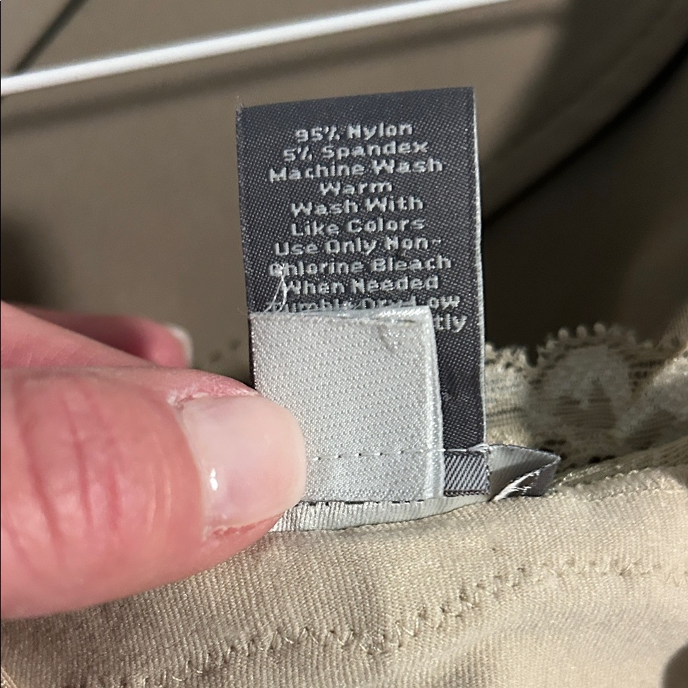 Ann Taylor Beige Lace Trim Camisole - Picture 7 of 7